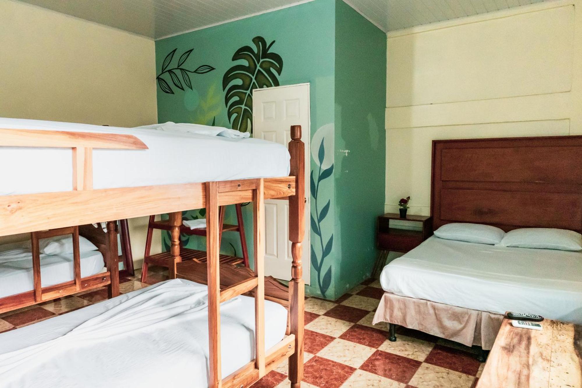 Hostal Eden Moyogalpa Exterior photo