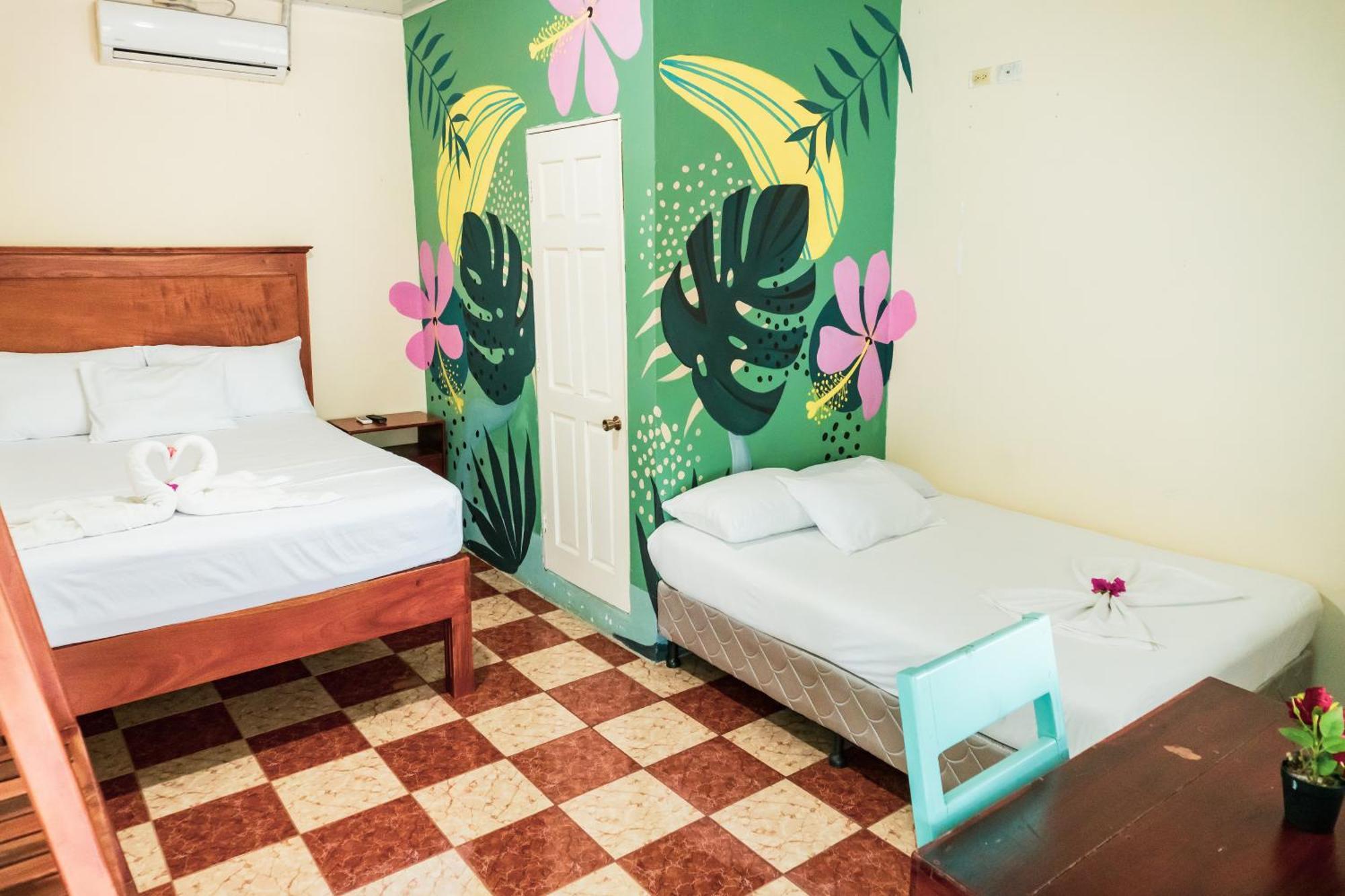 Hostal Eden Moyogalpa Exterior photo